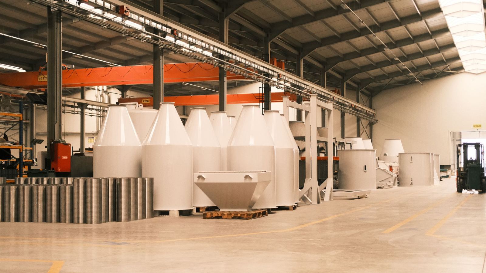 A production hall with machinery and equipment
