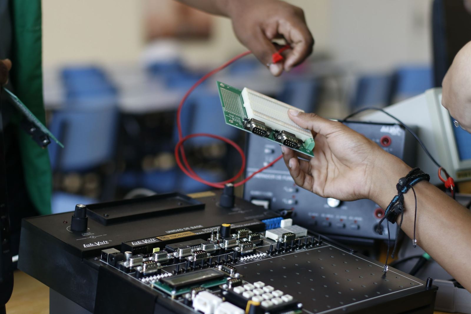 Electrical assemblies in series production
